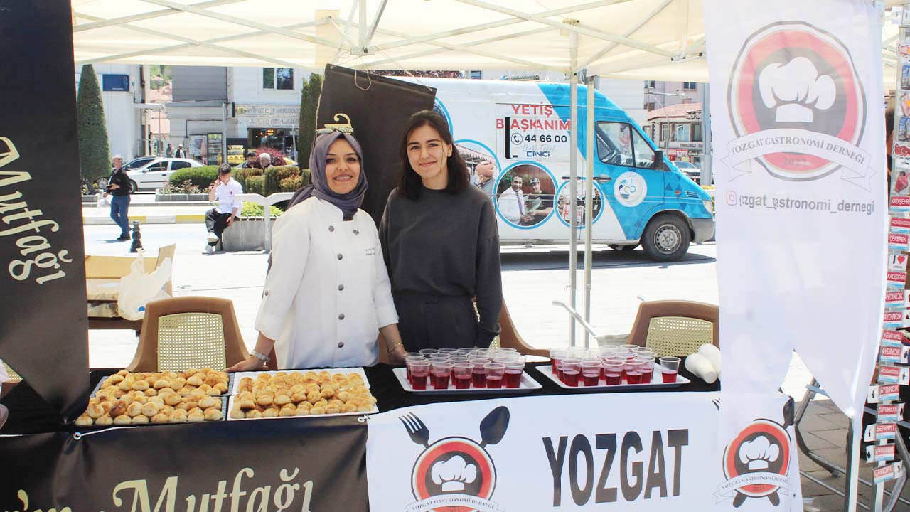 Yozgat’ta Anne Kurabiyeleri Yarıştı! Şefler Tek Tek Tadım Yaptı!