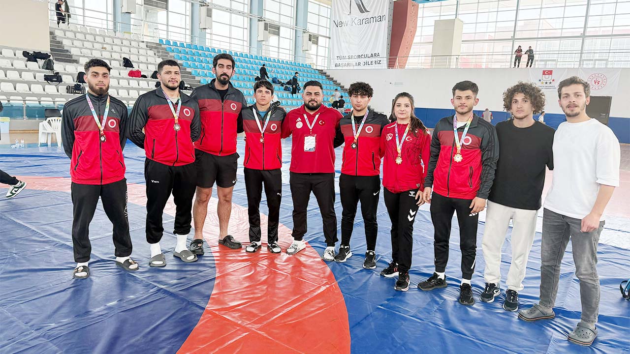 Yozgat Bozok Üniversitesi’ne Güreş Arenasında Madalya Yağmuru!