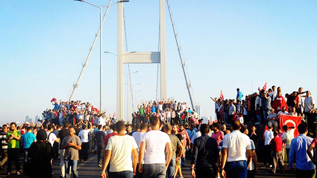 15 Temmuz Resmi Tatil Mİ? Hangi Güne Denk Geliyor? Nereler Açık Olacak?
