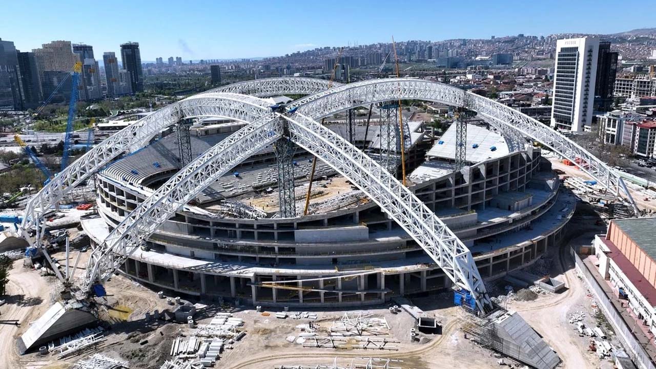 Başkent Ankara Sporun Kalbi Olmaya Hazırlanıyor: En Uzun 3’ncü Çelik Çatı Stadyumu Yükseliyor!