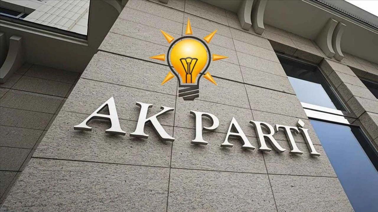 Yozgat AK Parti'de Sürpriz İstifa! İl Kadın Kolları Başkanı Görevini Bıraktı