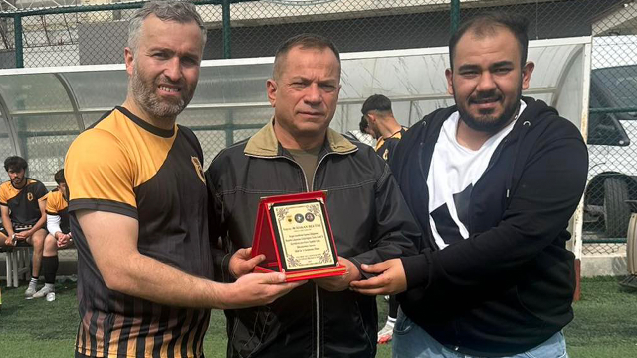 Yozgat ASKF Başkanı Bektaş’a Desteklerinden Dolayı Teşekkür Plaketi