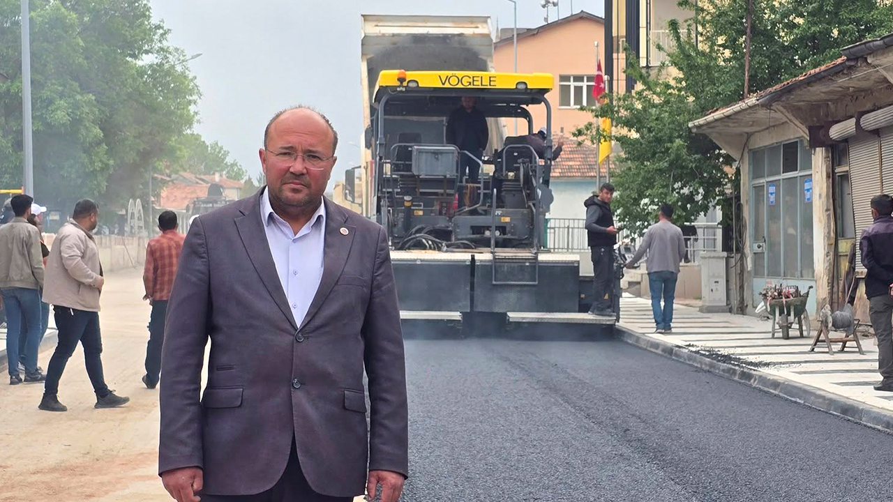 Yozgat'ın Çayıralan İlçesinde Asfalt Çalışmaları Başladı: İlçe Modern Görünüme Kavuşuyor