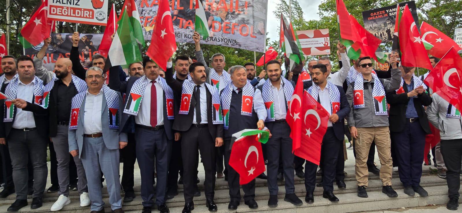 Kamu Birliği Konfederasyonu'ndan İsrail Büyükelçiliği Önünde Gazze Tepkisi