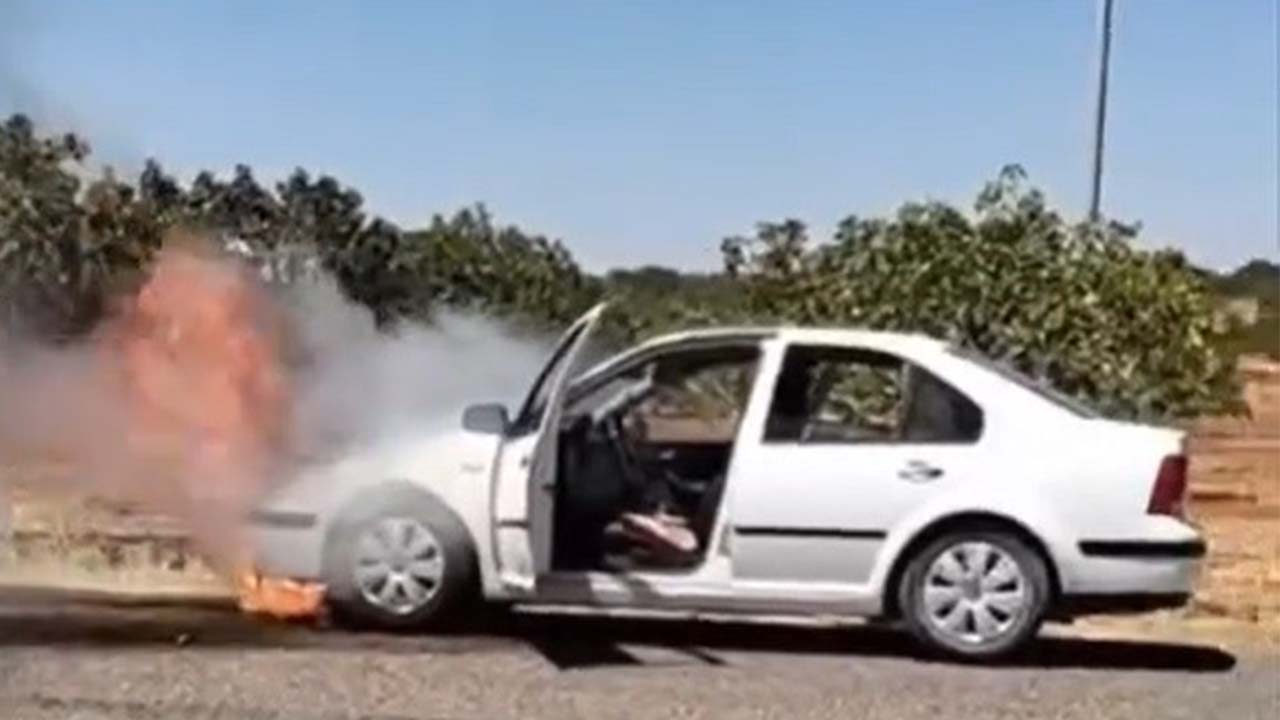 Seyir Halindeki Otomobil Alev Alev Yandı! Korku Dolu Anlar Yaşandı!