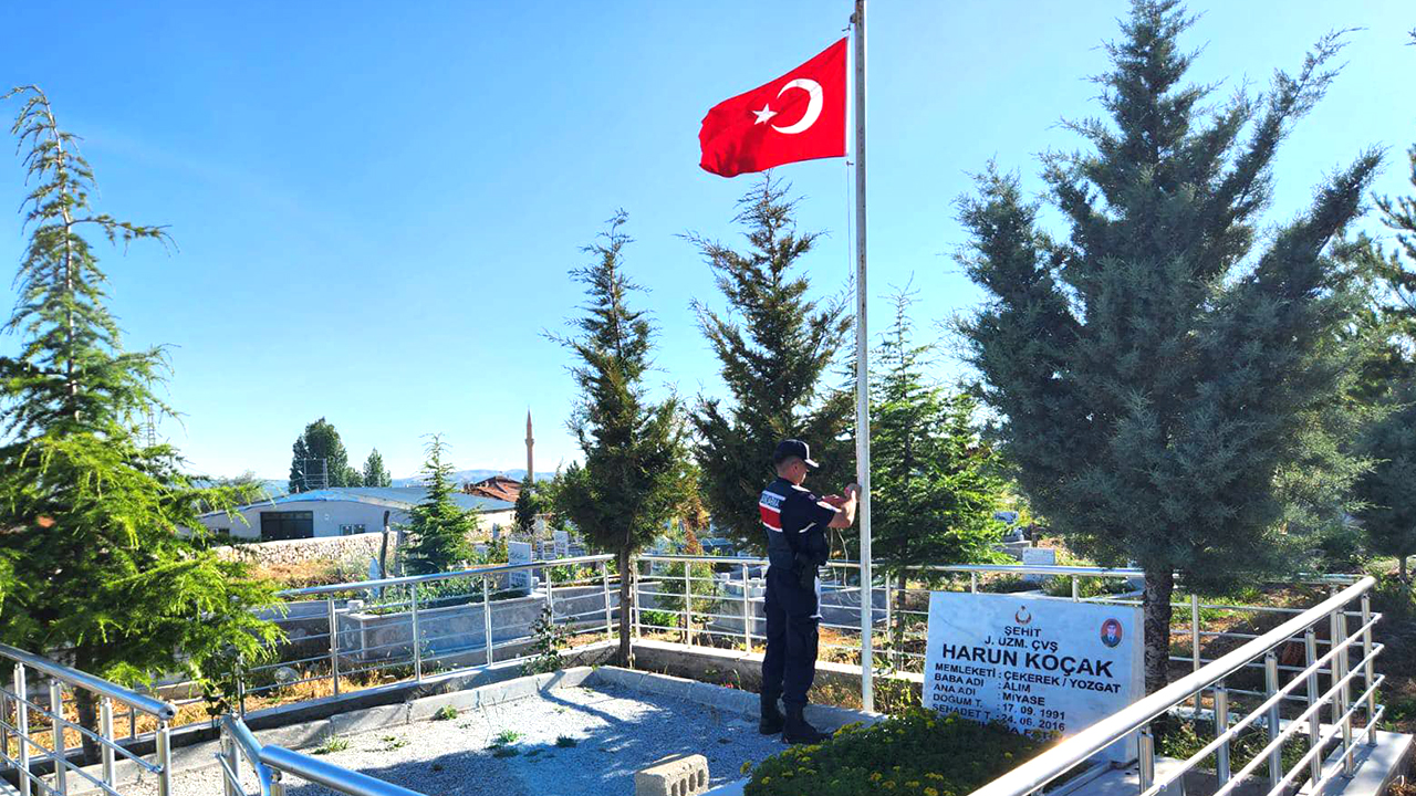 Yozgatlı Şehit Uzman Çavuş Koçak Kabri Başında Anıldı