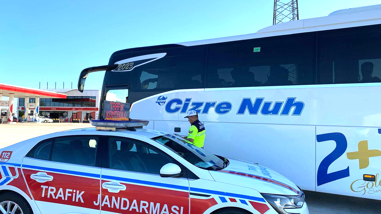 Yozgat’ta Sivil Trafik Jandarması Otobüs Denetimi Gerçekleştirdi