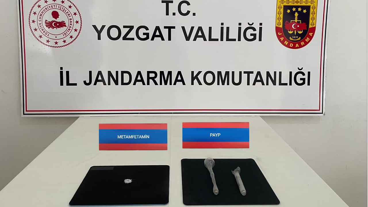 Yozgat’ta Uyuşturucu Operasyonu: Otobüs Yolcusunun Üzerinden Metamfetamin Çıktı