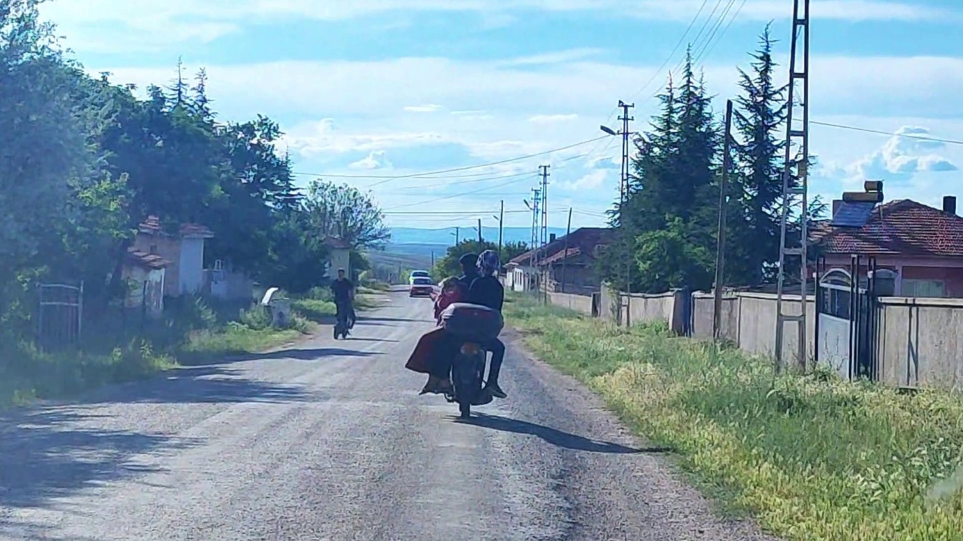 Yozgat'ta Tehlikeli Yolculuk Yürekleri Ağza Getirdi