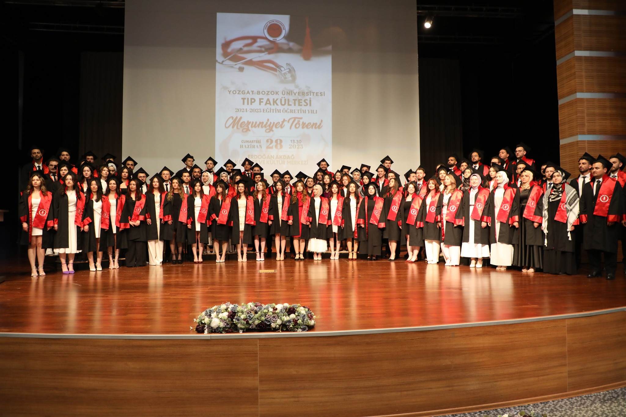Yozgat Bozok Üniversitesi Tıp Fakültesi’nde Mezuniyet Coşkusu