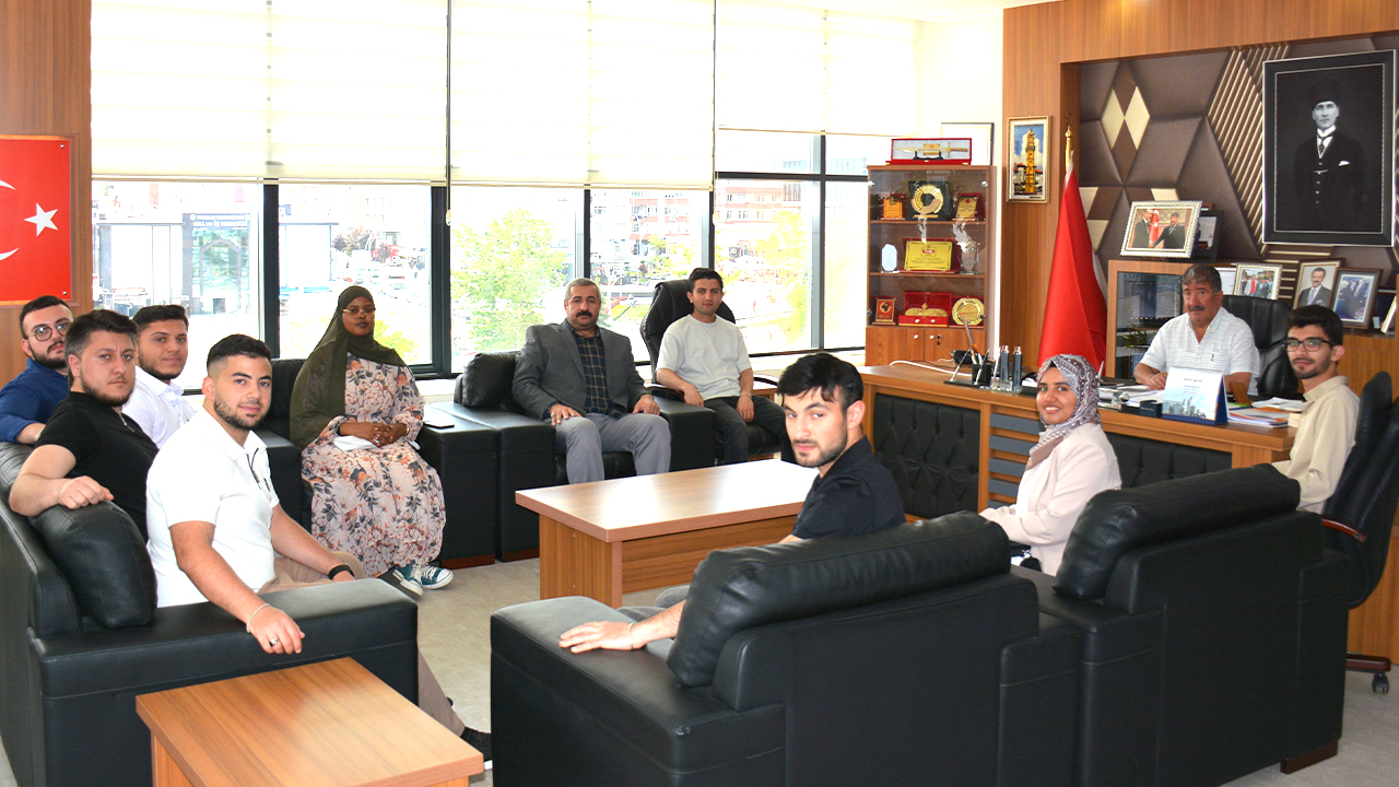 Yozgat ticaret Borsası Başkanı Erkekli Yabancı Uyruklu Öğrencilerle Buluştu