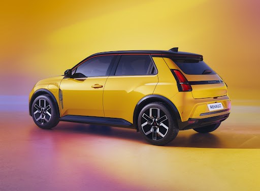 Yılın Otomobili Renault R5 Türkiye’de Satışta