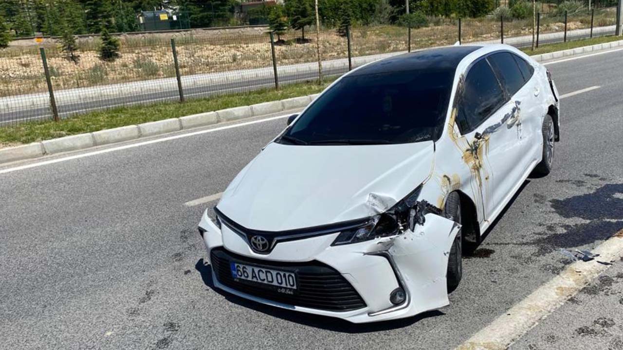Yozgat’ta Araçlar Kafa Kafaya Çarpıştı! Sürücüler Hastaneye Kaldırıldı!
