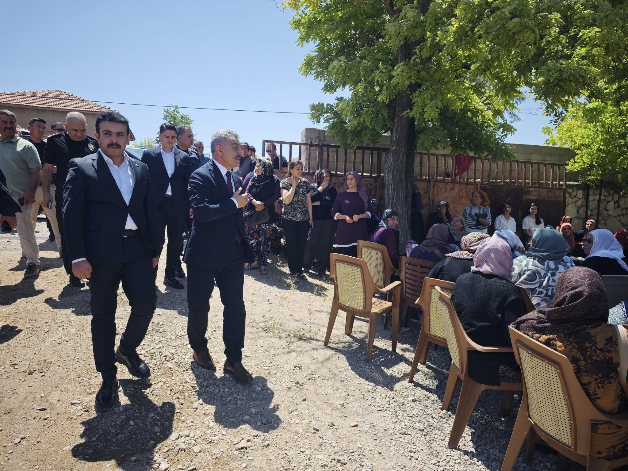 Yozgat Valisi Mehmet Ali Özkan’dan Taziye Ziyareti: Yenifakılı Belediye Başkanı Musa Sarıaslan’ı Rahmetle Andı