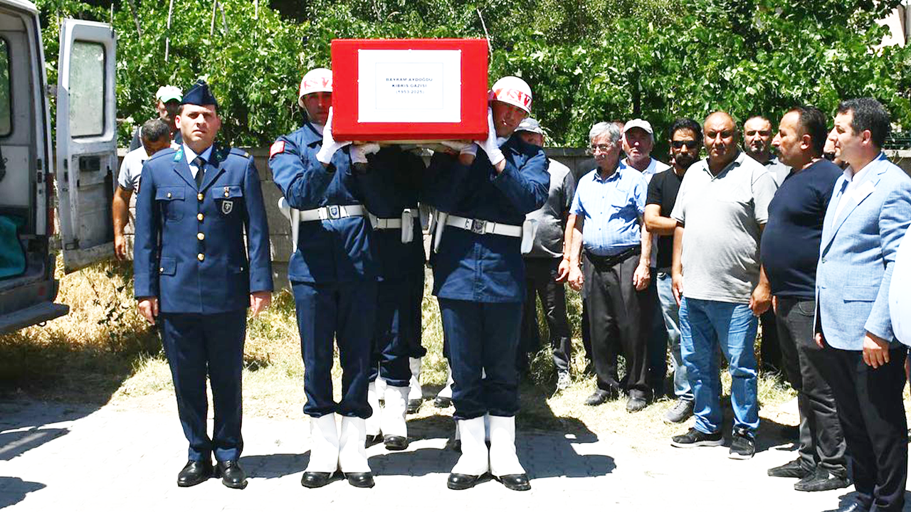 Kıbrıs Gazisi Bayram Aydoğdu Bahadın'da Toprağa Verildi
