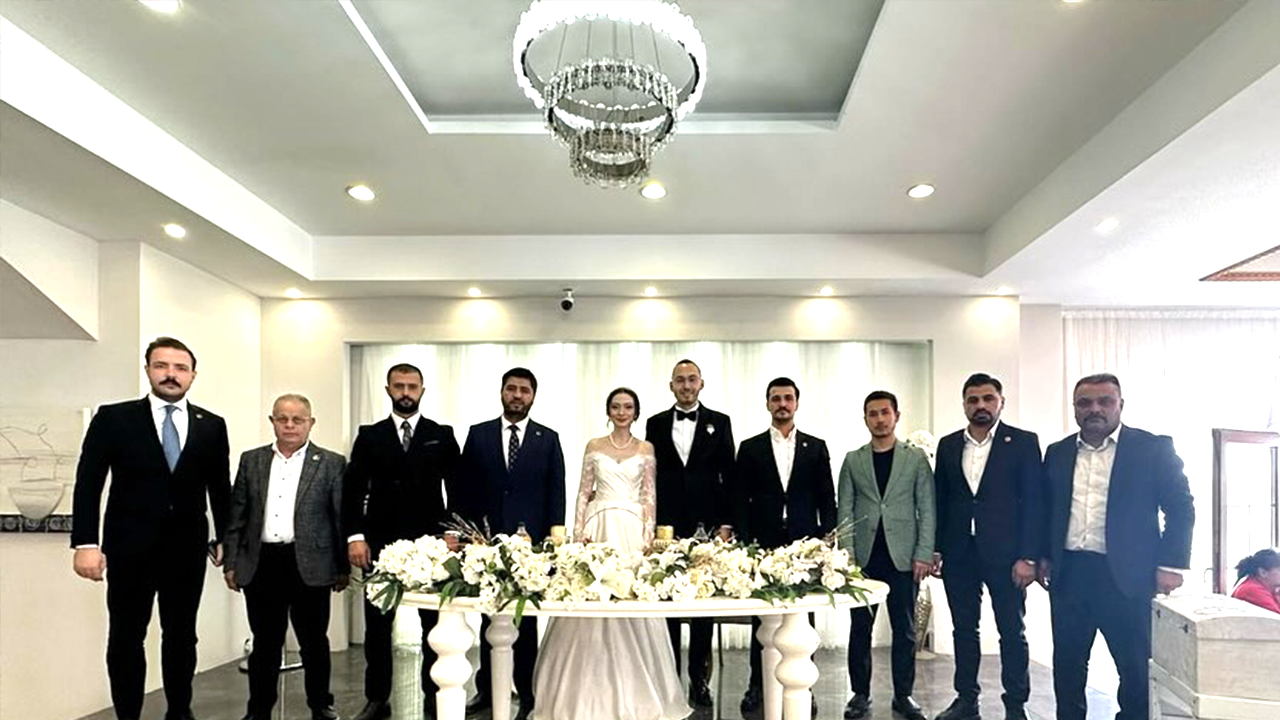 Büyük Birlik Partililer Düğün Programında Buluştu