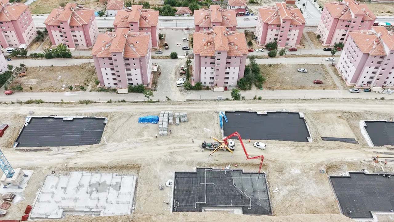 Çekerek’te TOKİ Konutunun Temelleri Atıldı! Yaşam Kalitesi Artıyor