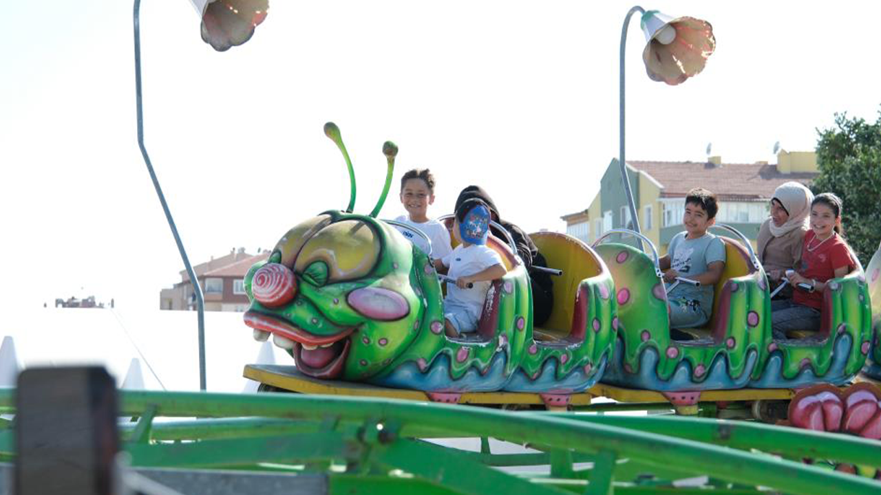 Çorum Belediyesi’nden 700 Çocuğa Unutulmaz Lunapark Sürprizi
