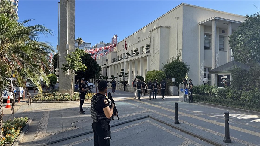 İstanbul Merkezli Yolsuzluk Soruşturmasında 13 Gözaltı: Belediye Başkanları da Listede