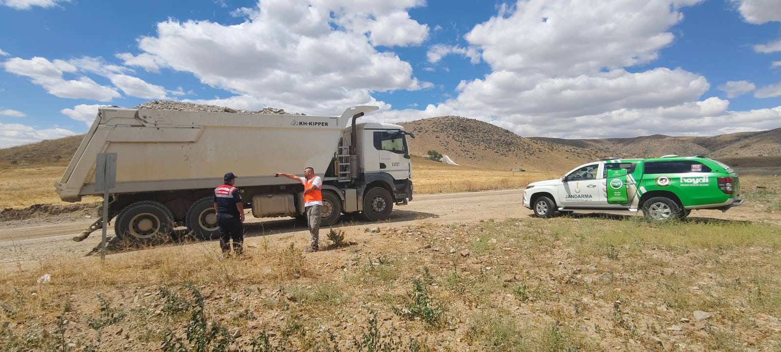 Yozgat’ta YHT Güzergahında Kamyonlara Çevre ve Trafik Denetimi