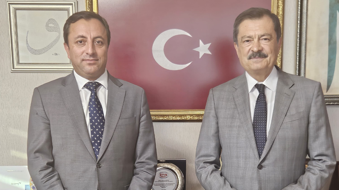 Lütfullah Kayalar’dan Ankara’da Yozgatlı Hemşerisine Anlamlı Ziyaret