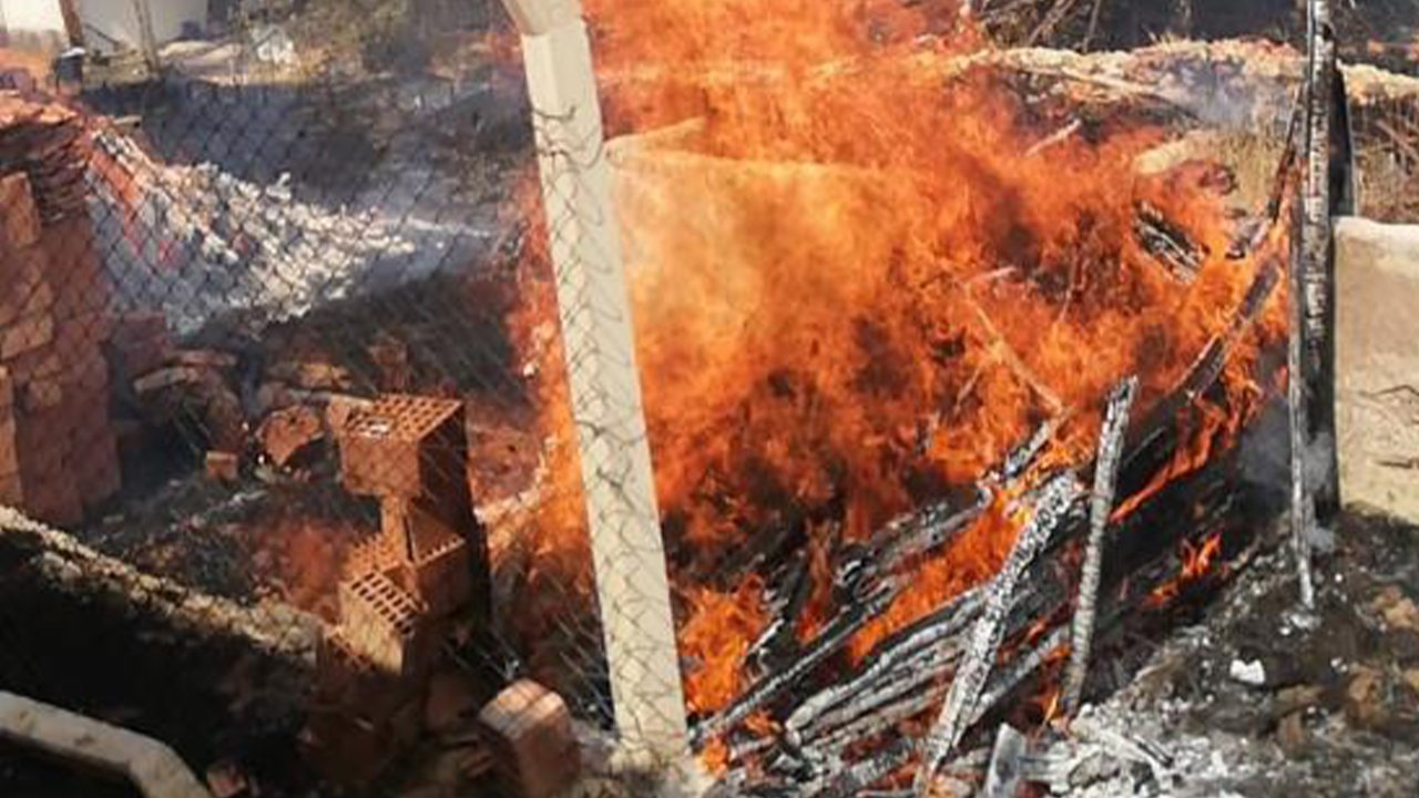 Yozgat’ta Kuru Otlar Kıvılcım Aldı: 1 Dönüm Alan Kül Oldu