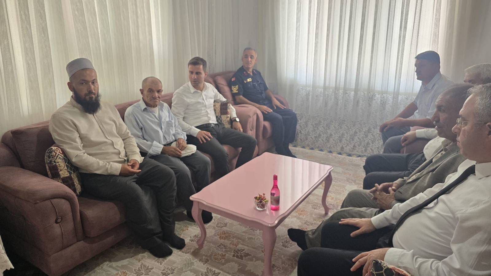 Sarıkaya Kaymakamı Demirkıran'dan Şehit Ailelerine Anlamlı Ziyaret