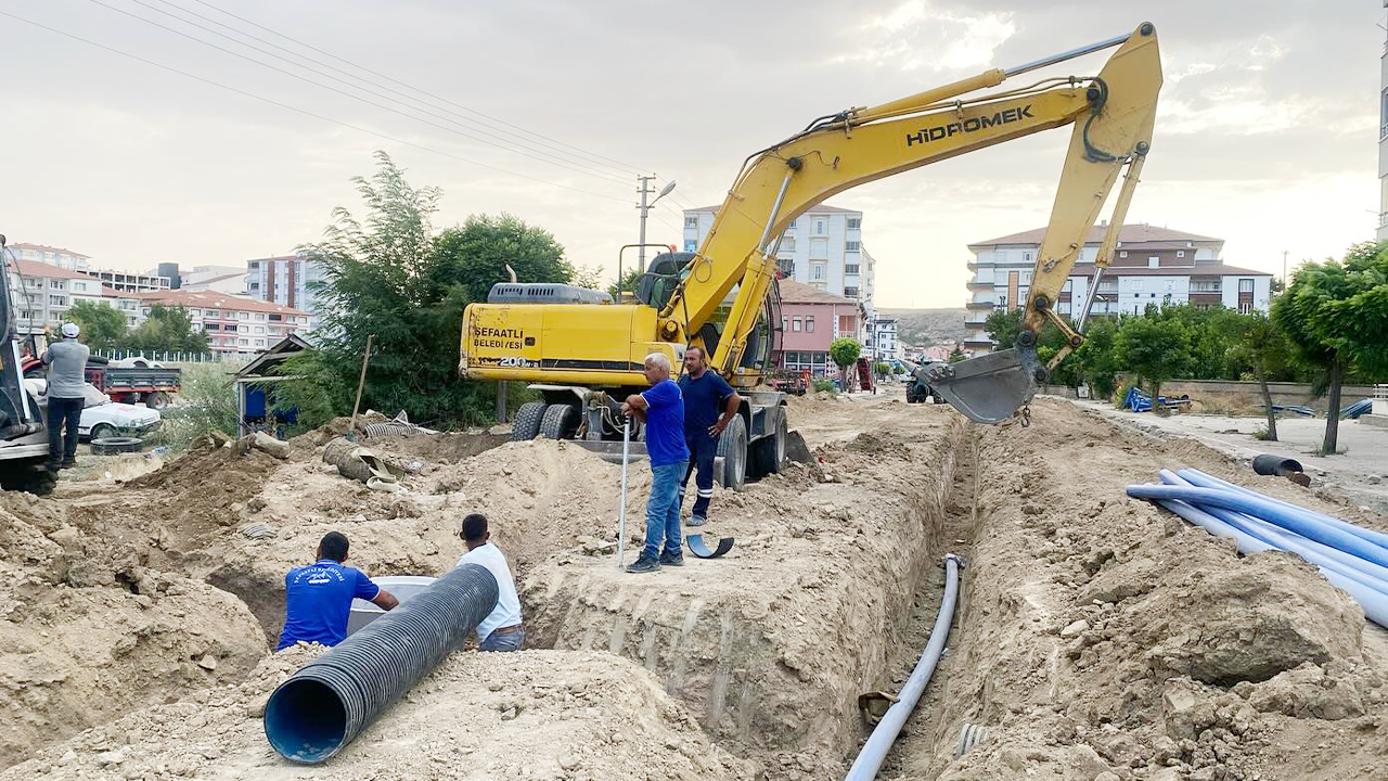Üç Ana Yolda Hummalı Çalışma: Şefaatli Yenileniyor