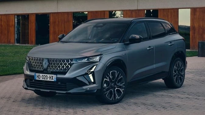 Yeni Renault Austral Türkiye’de Satışta: Tasarımıyla Dikkat Çekiyor, Fiyatıyla Öne Çıkıyor