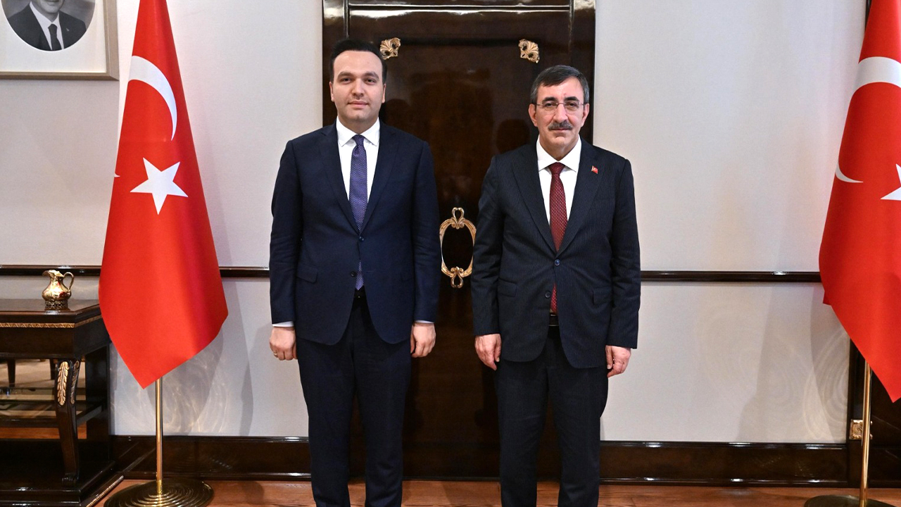 Gençliğin Dinamik Lideri Yusuf İbiş’ten Cumhurbaşkanı Yardımcısı Cevdet Yılmaz’a Ziyaret