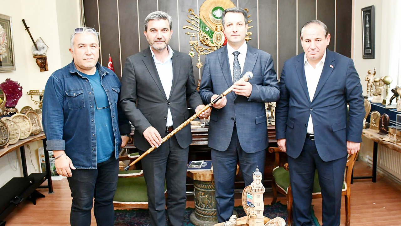 Aydıncık Belediye Başkanı Mustafa Tekçam, Sorgun Kaymakamı Canpolat’ı Aydıncık’ta Misafir Etti
