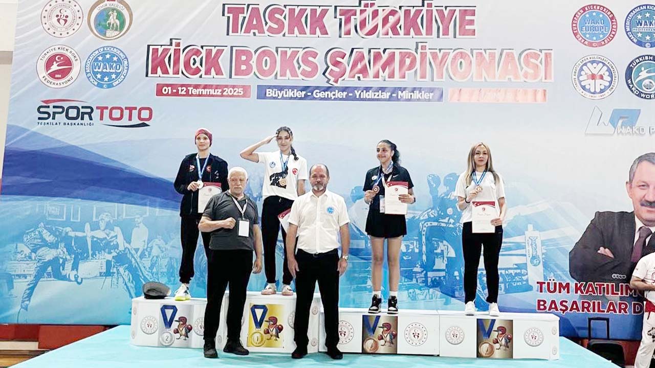Yozgat’ın Gururu Betül Zararsız Türkiye Kick Boks Şampiyonu Oldu!