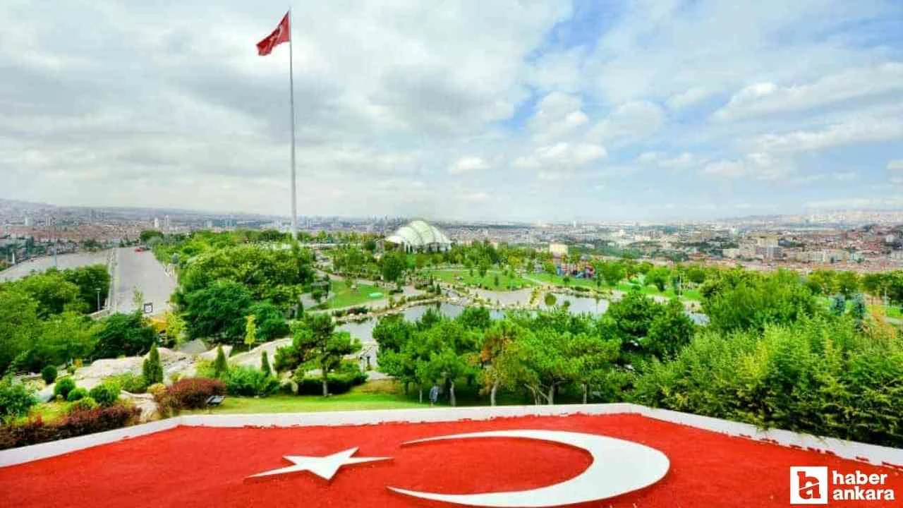 Ankara’daki 50. Yıl Parkı, Dev Bayrak Direğiyle Göz Dolduruyor!