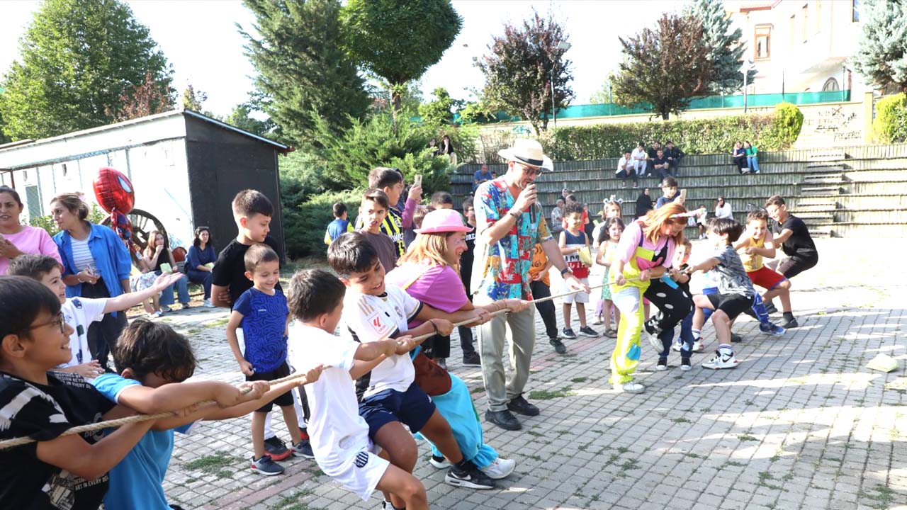 Yozgat'ta Geleneksel Çocuk Oyunlarıyla Eğlendiler