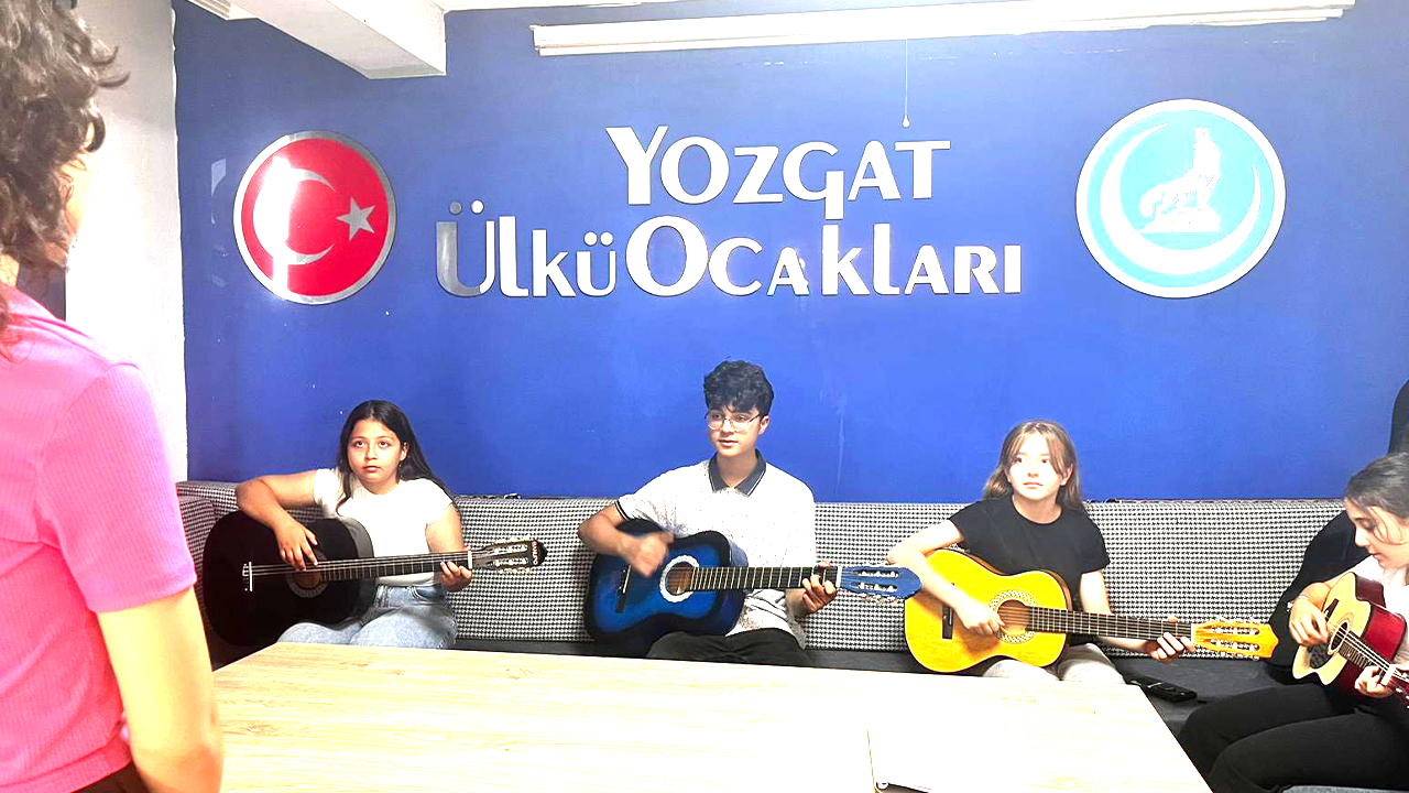 Ülkücü Gençlik Sanatla Buluşuyor