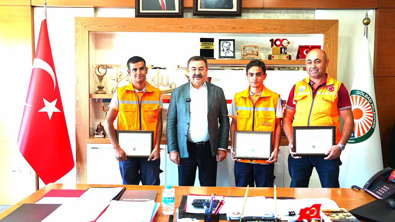 Gölbaşı’nda Temizlik Çalışanlarından İnsanlık Dersi
