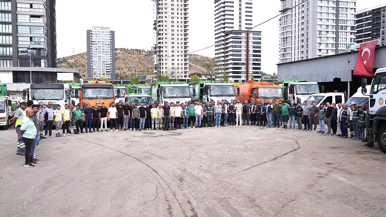 Keçiören Belediyesi’nden İlçe Genelinde Temizlik Çalışması