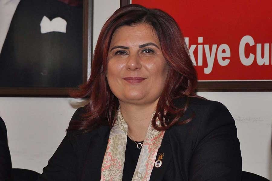 Özlem Çerçioğlu AK Parti’ye Geçecek mi? Siyaset Kulisleri Hareketli
