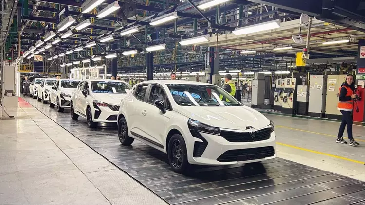 Vergi Oranı Düşen Araçlara Yoğun İlgi: Otomotiv Pazarı Ağustosta Rekora Koşuyor