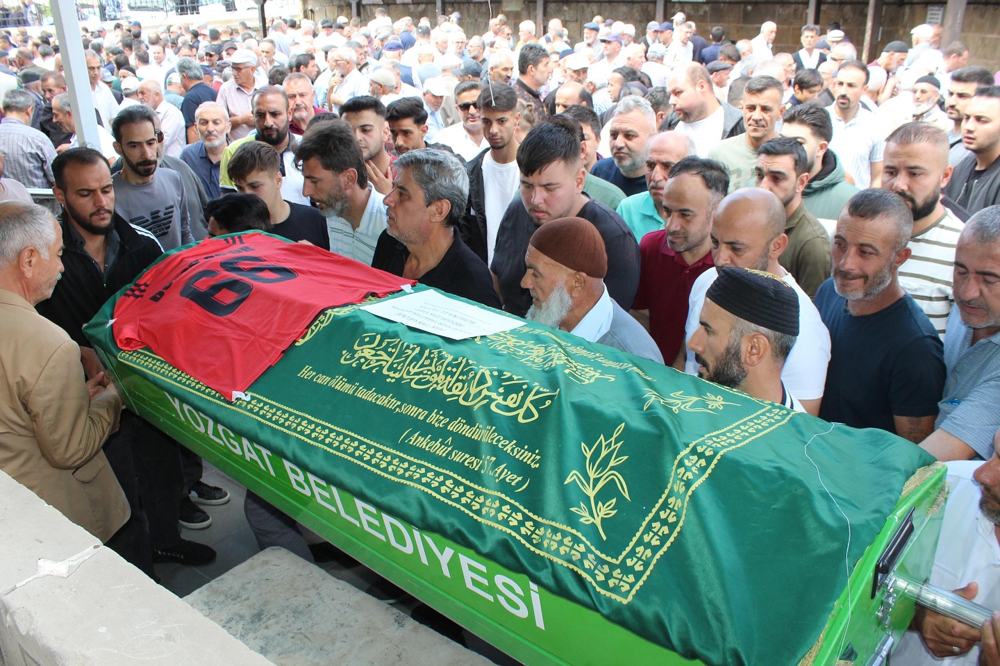 Yozgat'ın fanatik taraftarı son yolculuğuna uğurlandı