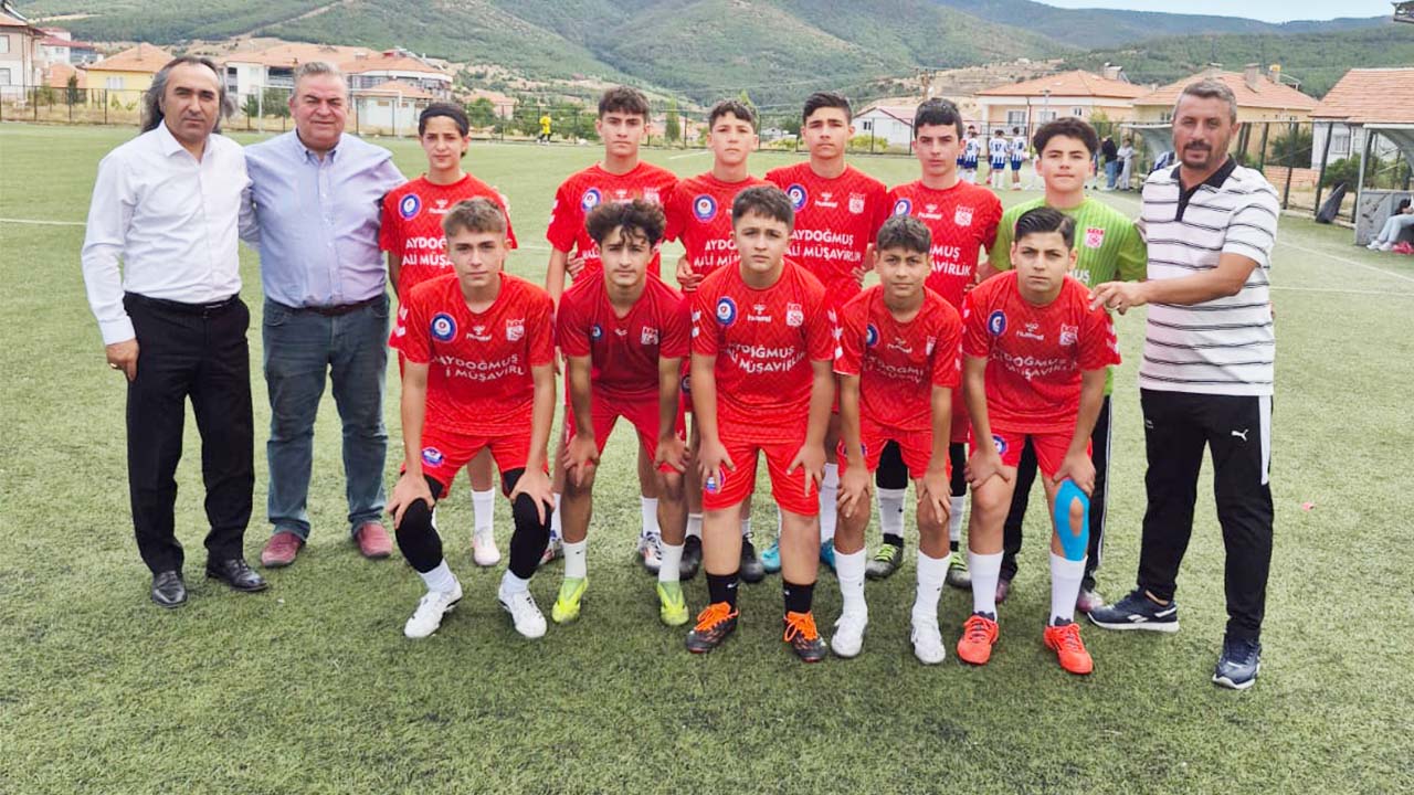 Akdağmadeni’nde Sporun Kalbi Atıyor: Gençler Sahada Buluştu