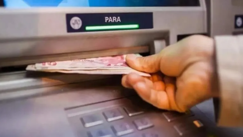 ATM'ye Kartını Takanlar Dikkat! 1 Ocak'ta Yeni Dönem Başlıyor