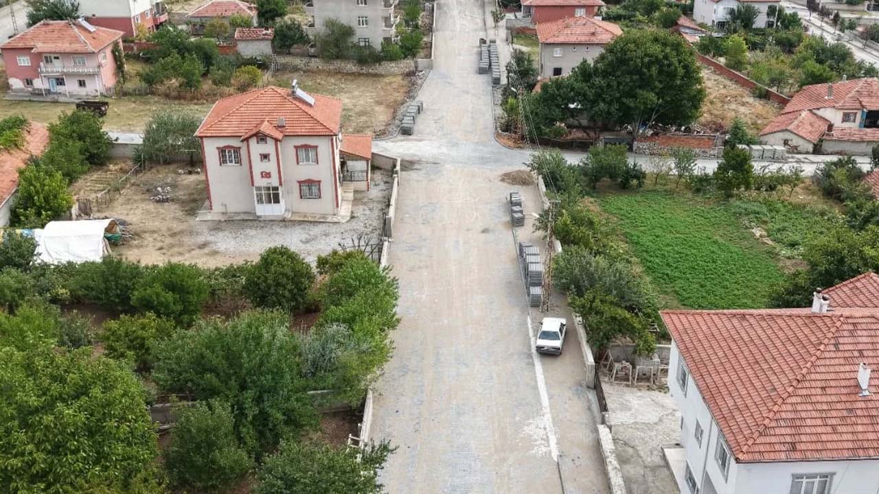 Çekerek’te 55 Bin Metrekarelik Yol Yenilendi!