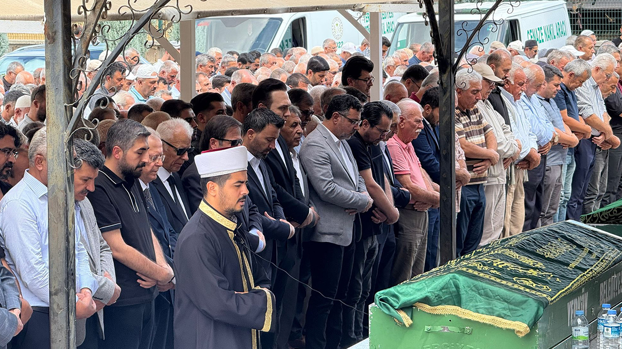 Yerköy’de Siyasiler ve Vatandaşlar Buluşturan Cenaze: Salih Şimşek son yolculuğuna uğurlandı