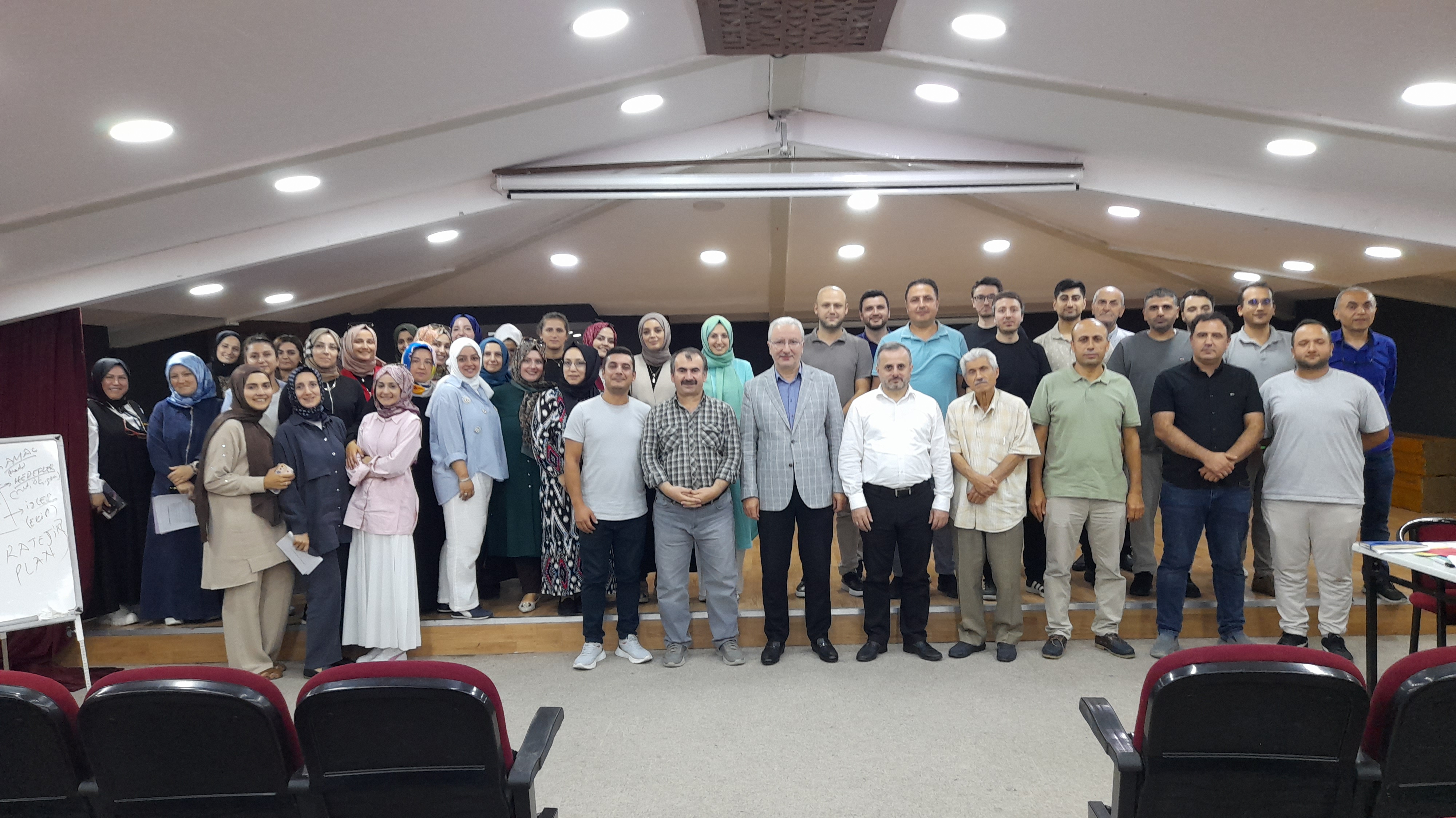 Yozgat Bozok Üniversitesi Öğretim Üyesi Prof. Dr. Mustafa Böyükata’dan Öğretmenlere Danışmanlık Eğitimi