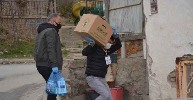 Yozgat’ta kepenk kapatan esnafa gıda yardımı
