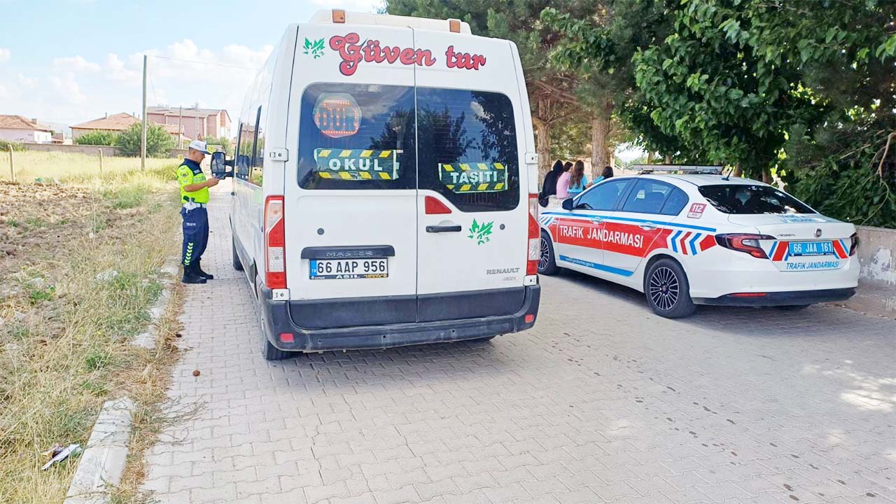 Yozgat’ta Okul Önlerinde Huzur Operasyonu: Aranan Şahıs Yakalandı
