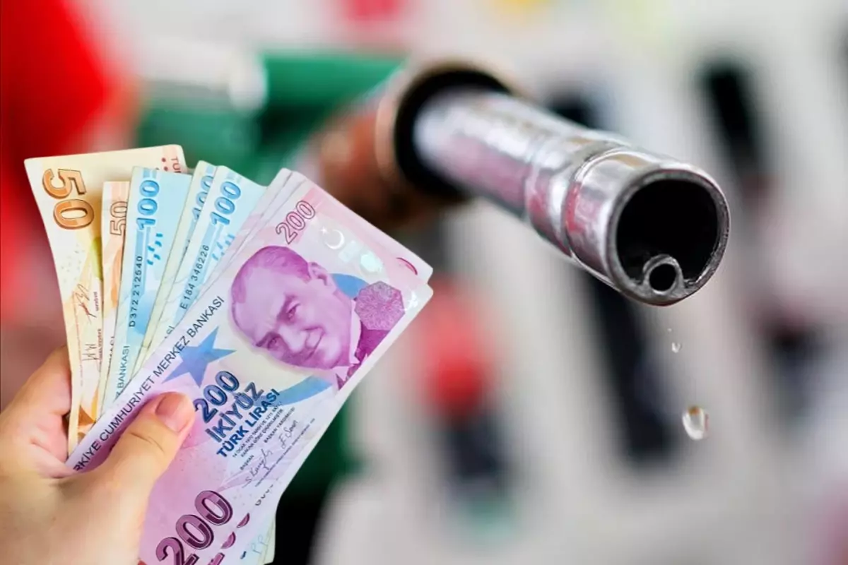 Motorin Fiyatı 56 Lirayı Aştı: 2 Lira 5 Kuruşluk Zam Pompa Fiyatlarına Yansıdı