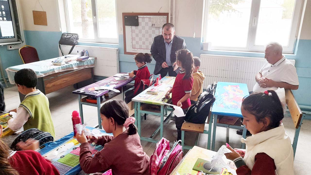 Akdağmadeni Köy Okullarında Bilim ve Eğitim Heyecanı!