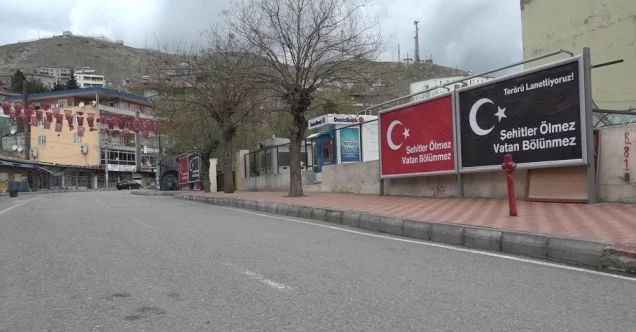 Kulp hayalet şehre döndü